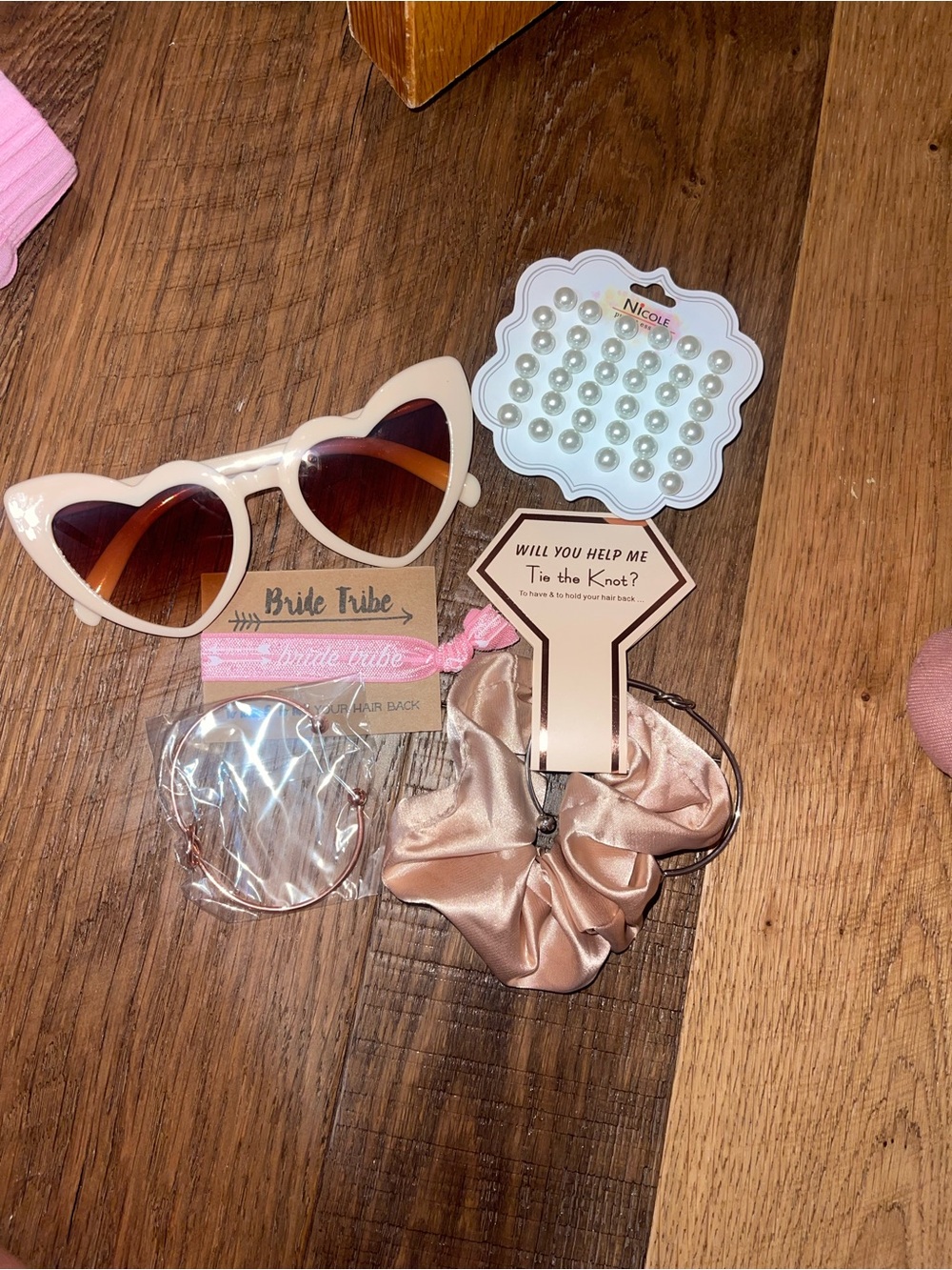 Bride package Sunglasses and Pink Hair Accessories Set